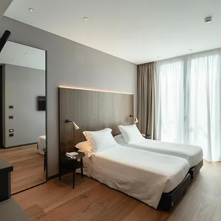 Duparc Contemporary Отель 4*