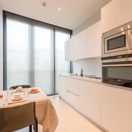 Duparc Hotel & Apartments מלון 4*