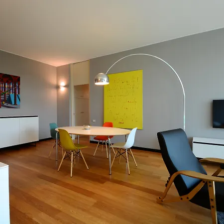 Duparc Hotel & Apartments מלון